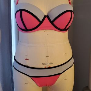 Victoria's Secret Bikini 34DD/M set